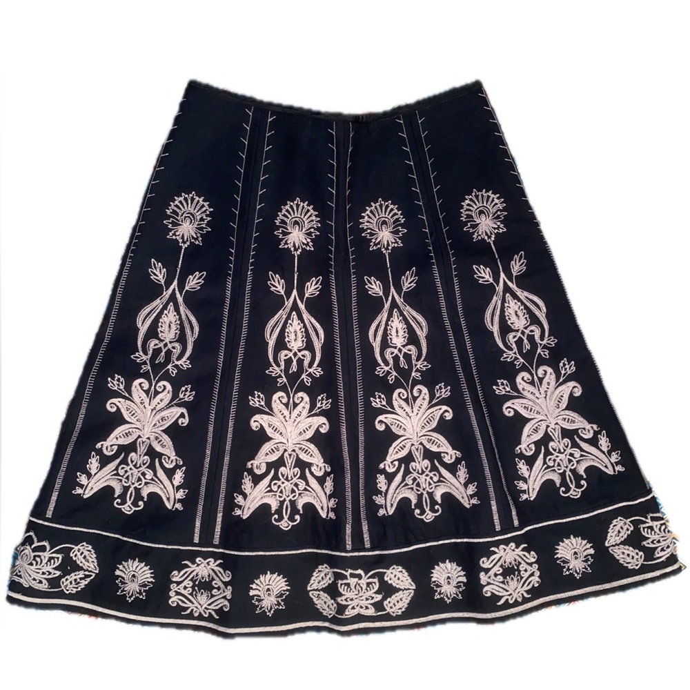 Persaman New York Embroidered A Line Skirt Size 10